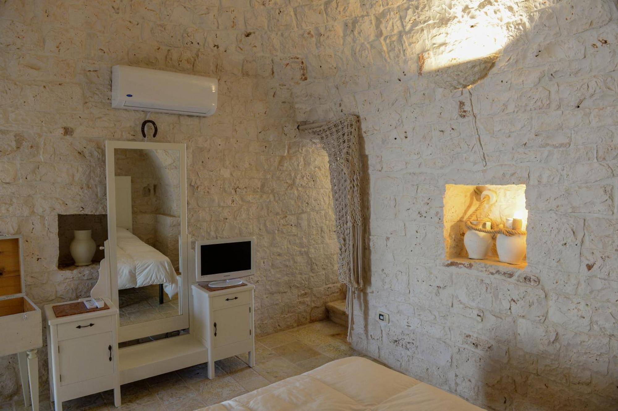 Trulli Lisanna - Apulian Hideaway With Pool Apartment Antonelli Exterior photo